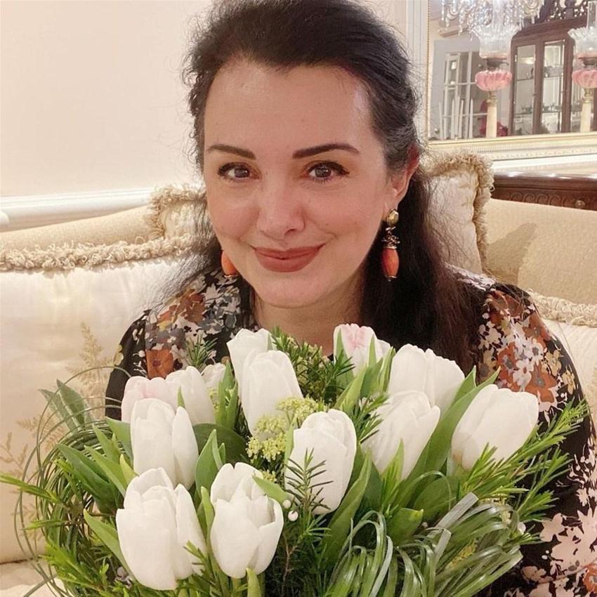 Esra Ceyhan'ın şaşırtan hali! Yıllar onu çok değiştirmiş!