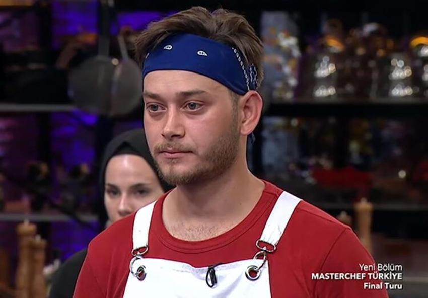 MasterChef'te geceye damga vuran talihsizlik! Tabağa sıçradı...