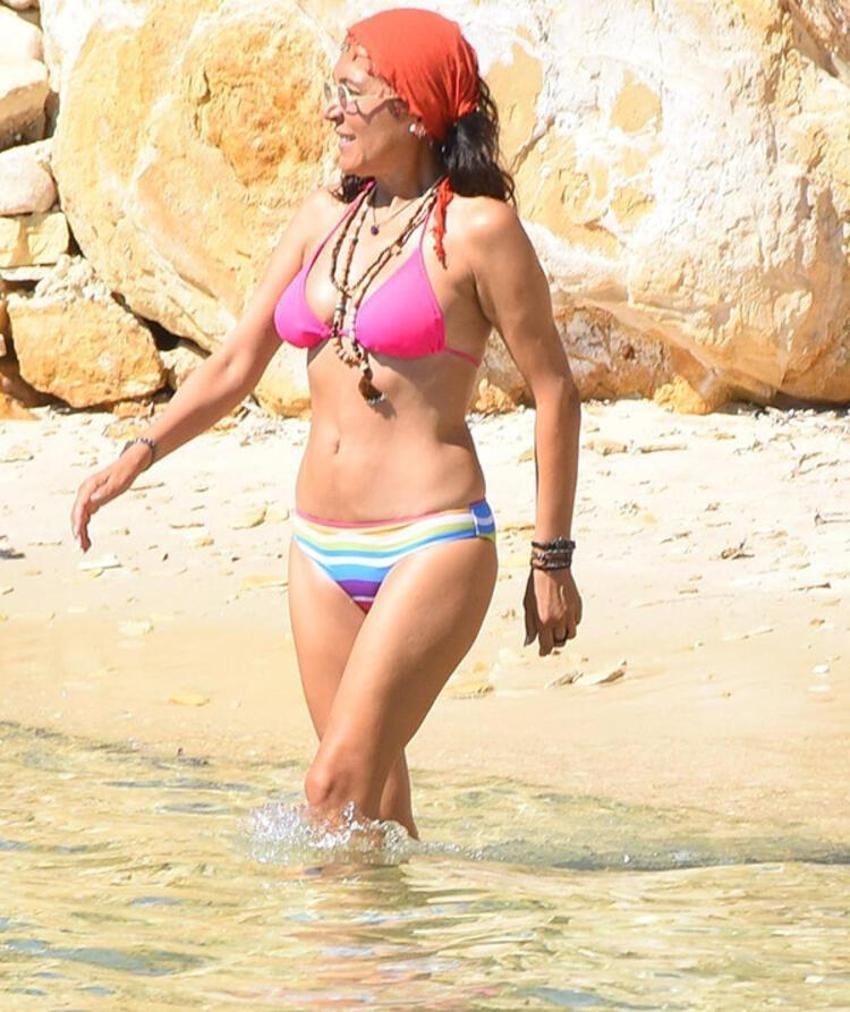 Asuman Dabak fit haliyle dikkat çekti!