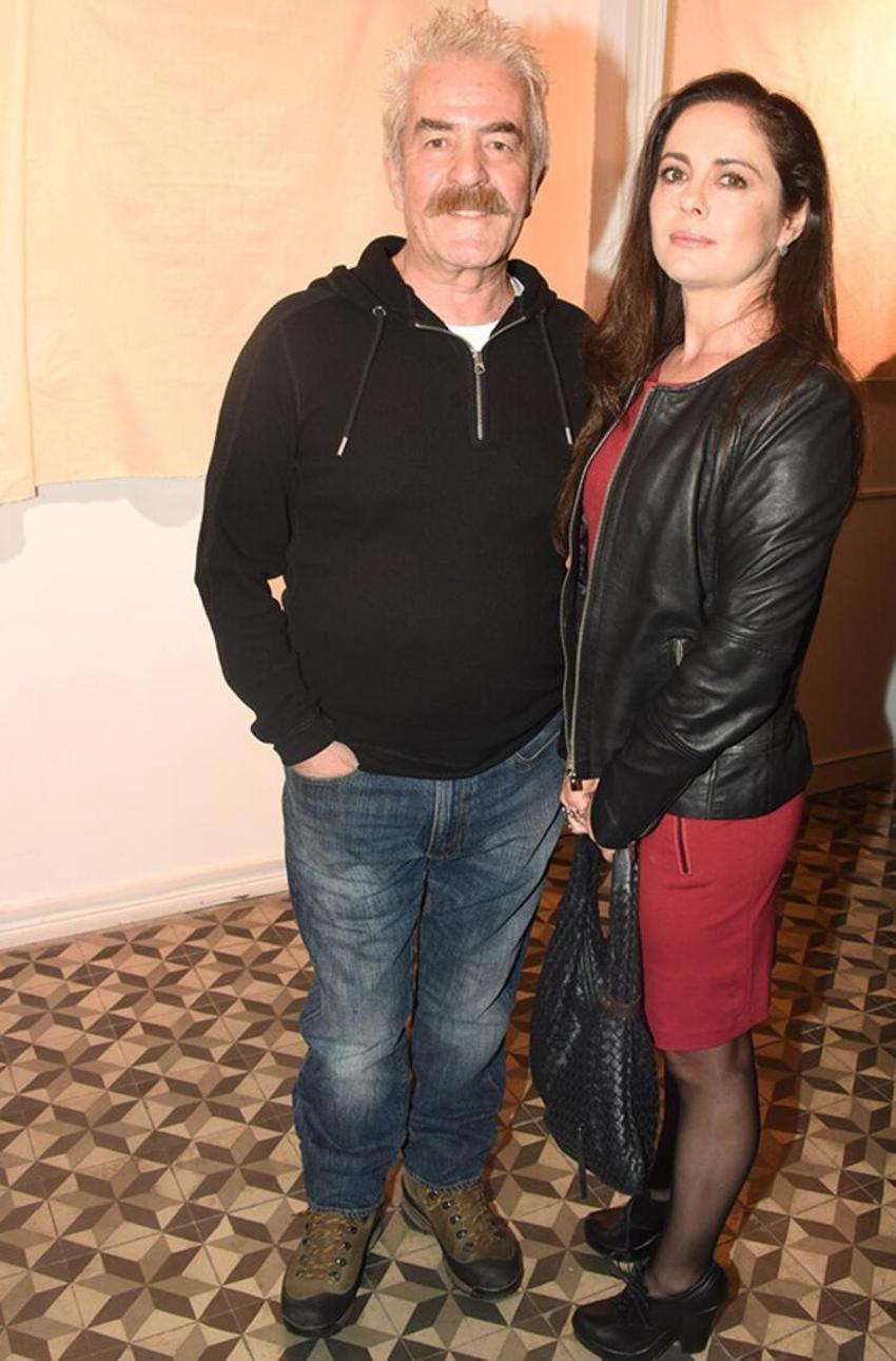 Orhan Oğuz'un kızı Ebru Oğuz'dan Nilüfer Açıkalın'a olay suçlama!