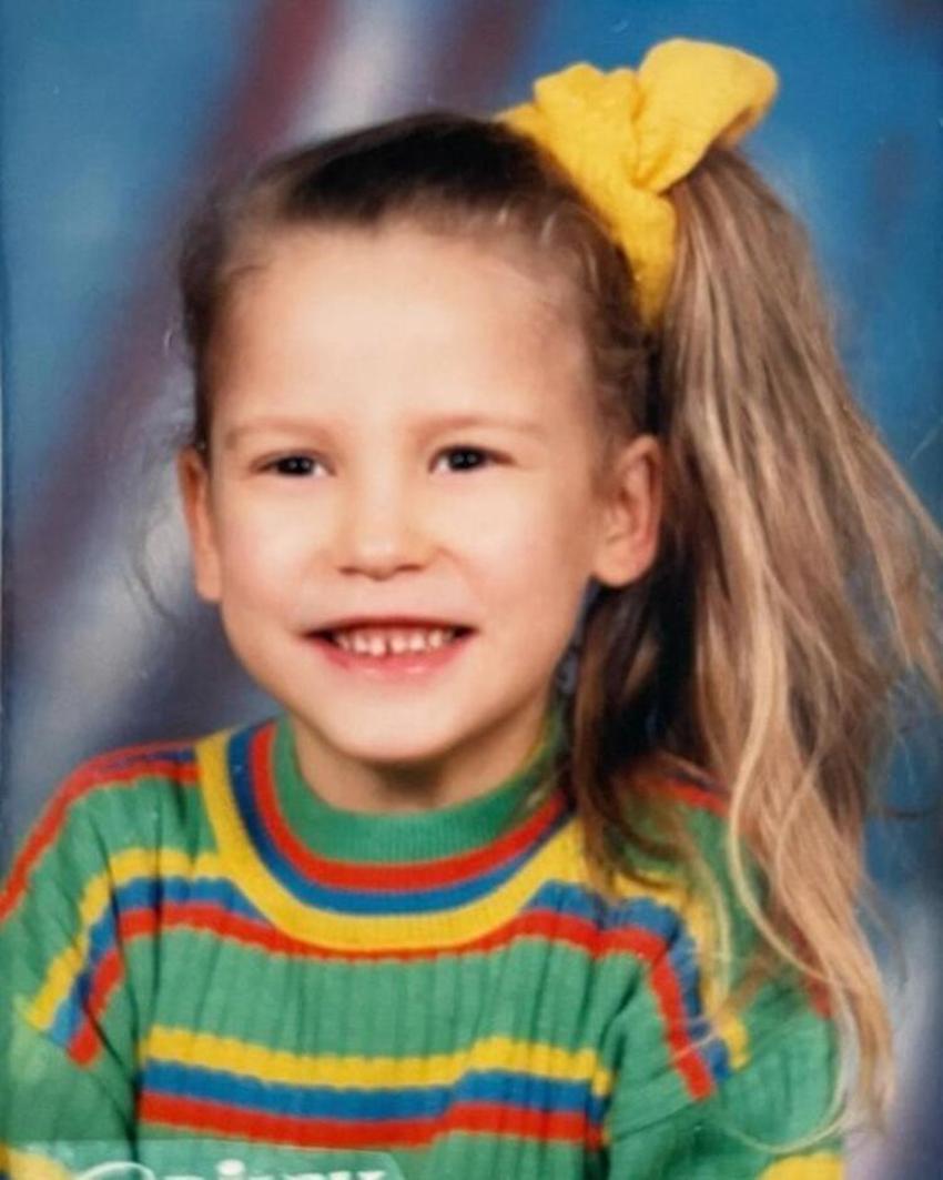 Serenay Sarıkaya'nın lüks aracı kaza yaptı!