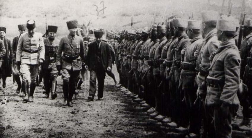 Büyük Zafer’in 99. yıldönümü! ‘Vatan sevdası’ çelikten zırhtı...
