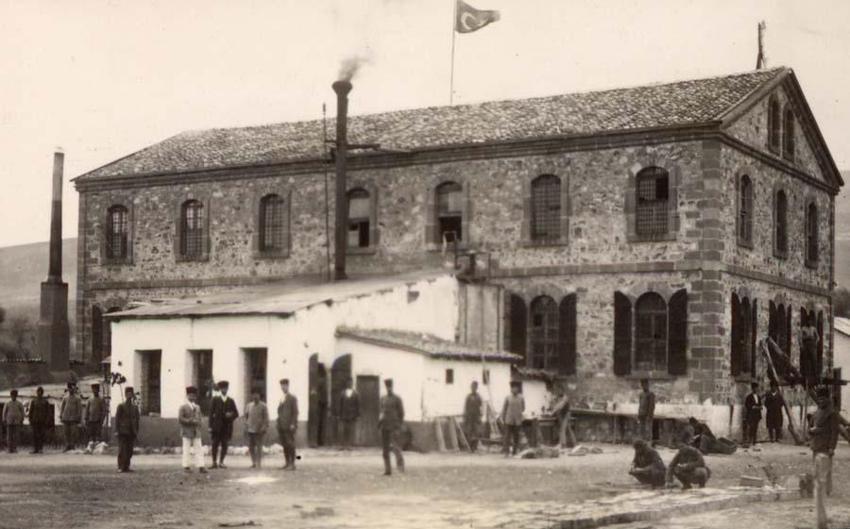 Büyük Zafer’in 99. yıldönümü! ‘Vatan sevdası’ çelikten zırhtı...