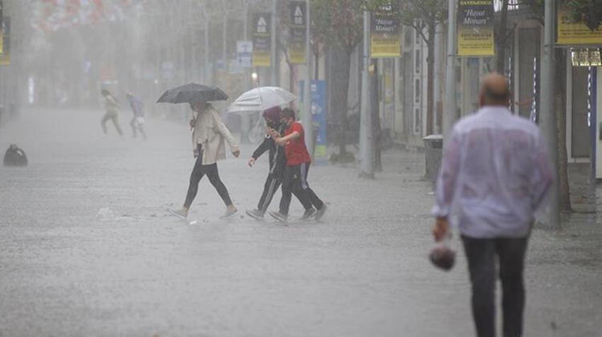Meteoroloji son dakika kodu ile art arda duyurdu! Geri döndü, bugün başlıyor, çok kuvvetli...