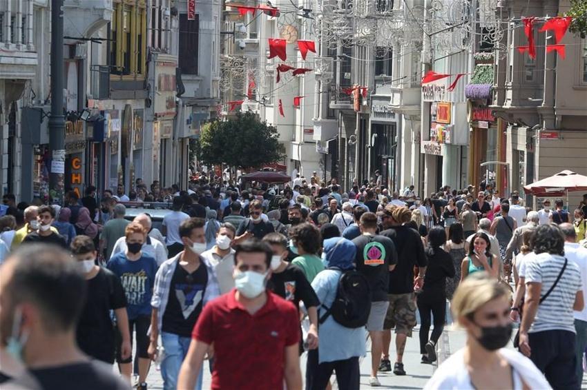 Hafta içi hafta sonu her gün uygulanacak yasak! Ve başladı! Son dakika gelişmesi, otobüs, uçak, kafe, restoran, okul, iş yeri hepsini kapsıyor...