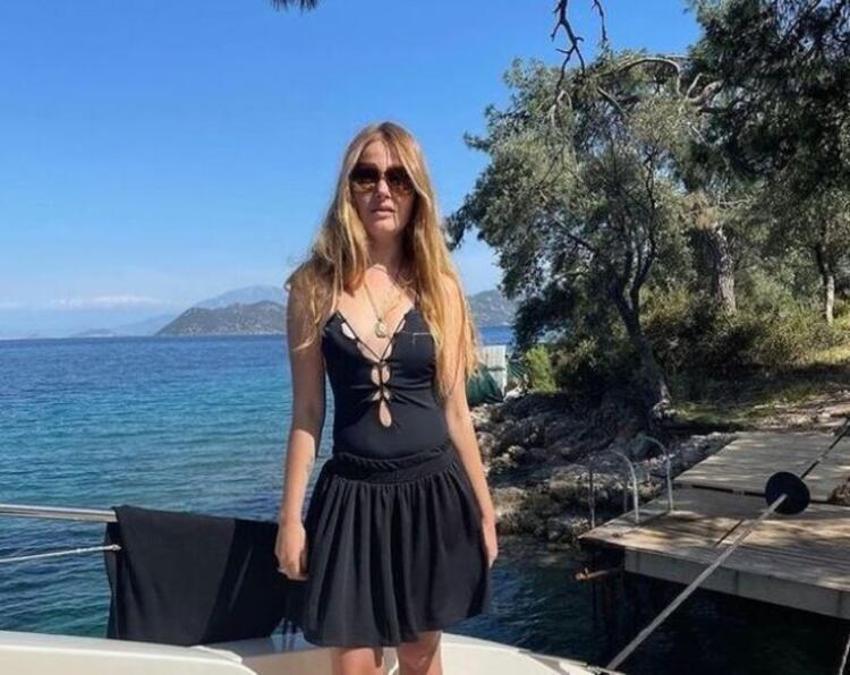 Naz Elmas tatile doymuyor! Teknede görüntülendi...