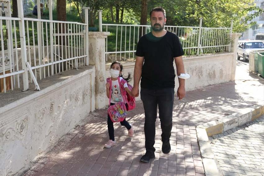 MEB harekete geçti ve resmen duyurdu! Artık zorunlu, ders saatleri...
