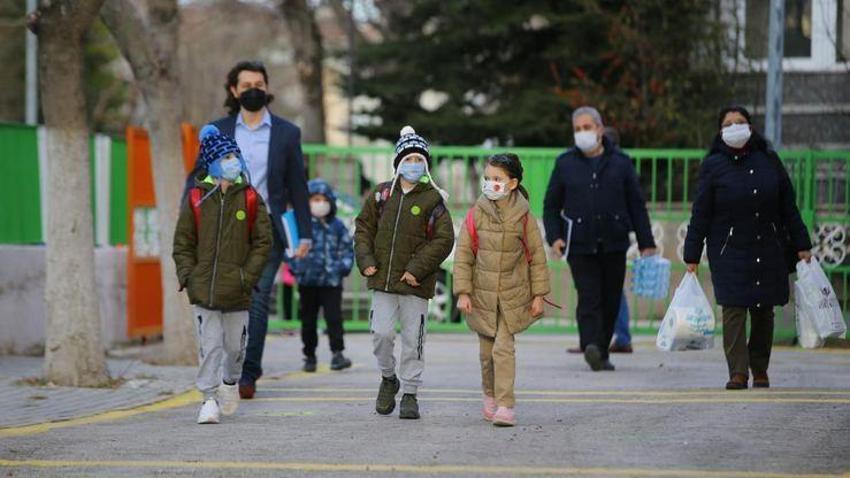 MEB harekete geçti ve resmen duyurdu! Artık zorunlu, ders saatleri...