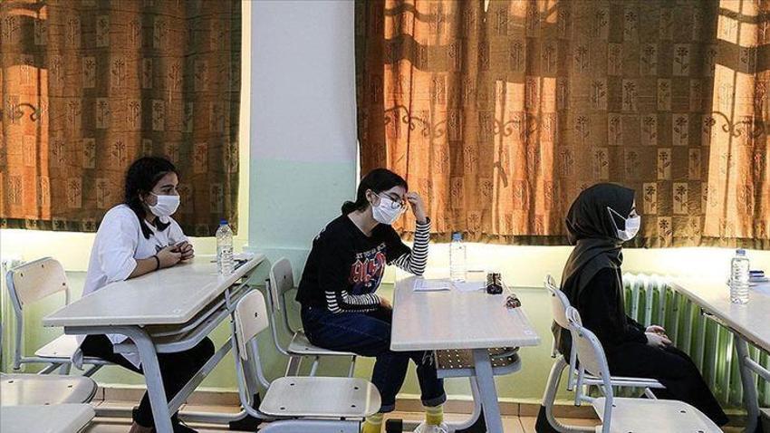 MEB harekete geçti ve resmen duyurdu! Artık zorunlu, ders saatleri...