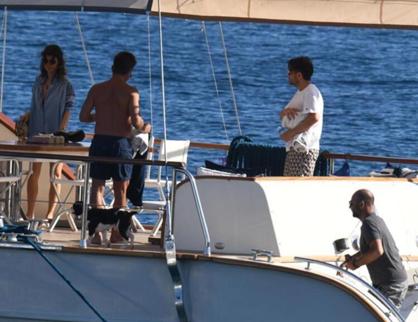 Kenan Doğulu ve Beren Saat'in aşk tatili!