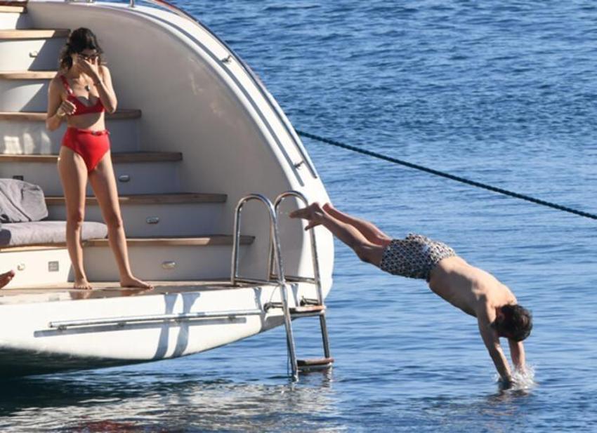Kenan Doğulu ve Beren Saat'in aşk tatili!