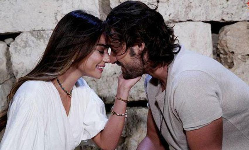 Alp Navruz ve Ayça Ayşin Turan'ın set aşkı gerçek oldu!