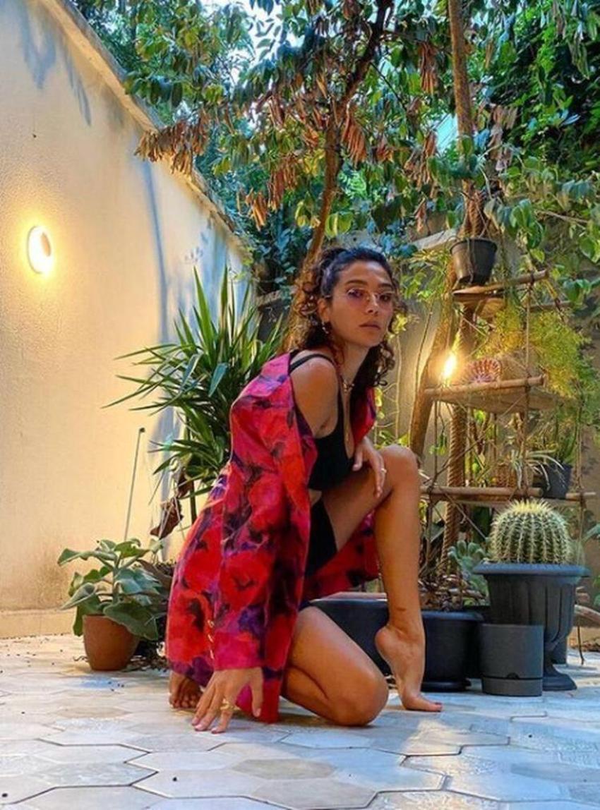 Aybüke Pusat'tan iddialı pozlar! 'Peki bunu görmüş müydünüz?'