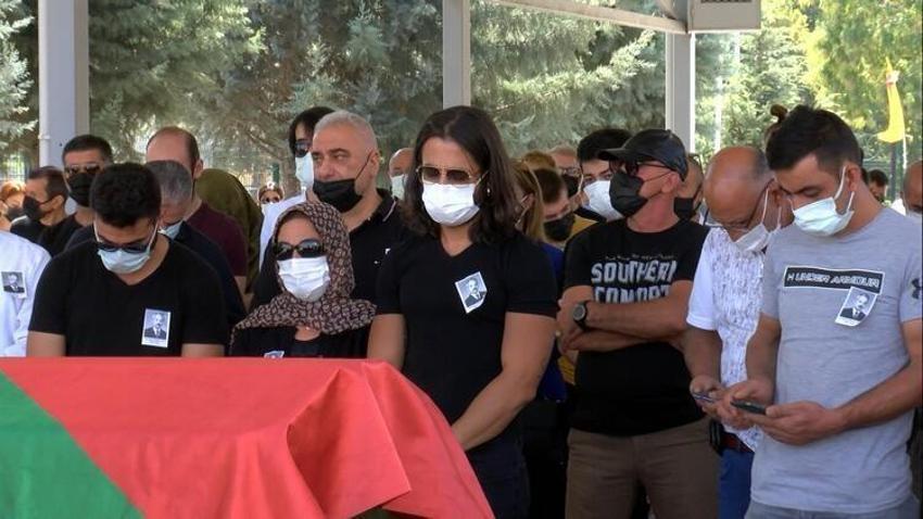 Koray Avcı'nın babası son yolculuğuna uğurlandı!