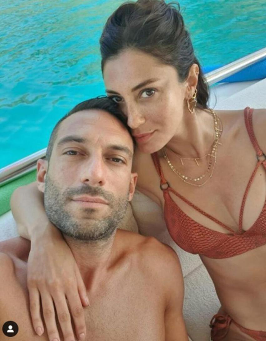Merve Oflaz sevgilisi Allan Hakko'nun ailesiyle tanıştı!