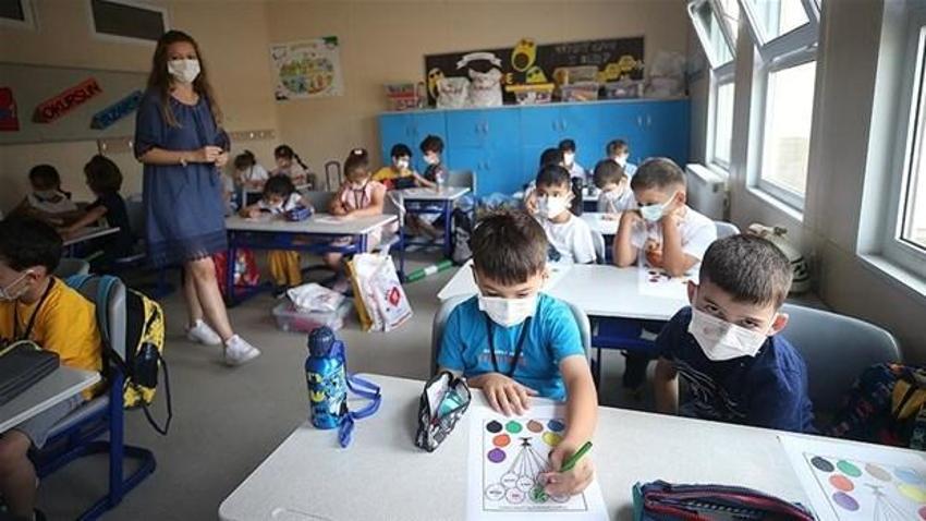 Milli Eğitim Bakanlığı (MEB) son dakika olarak duyurdu! Flaş yüz yüze eğitim kararı... Çift tedrisat, hafta sonu ve...
