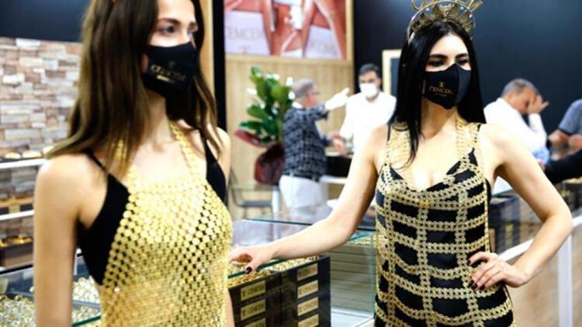 Kilolarca altınla elbise yaptılar! Fiyatını duyan şaştı kaldı