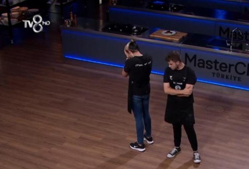 MasterChef'te elenen son isim belli oldu! Sosyal medyada gündem oldu!