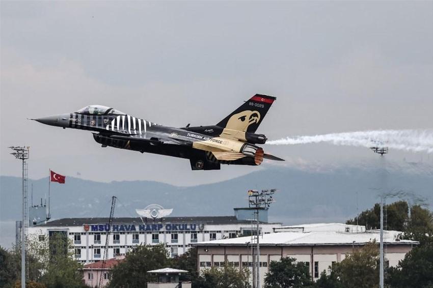 TEKNOFEST heyecanında ikinci gün! Türkiye'nin vurucu gücüne talep yağıyor...
