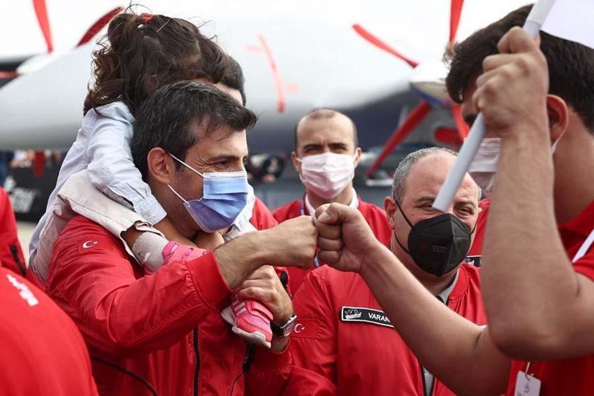TEKNOFEST heyecanında ikinci gün! Türkiye'nin vurucu gücüne talep yağıyor...