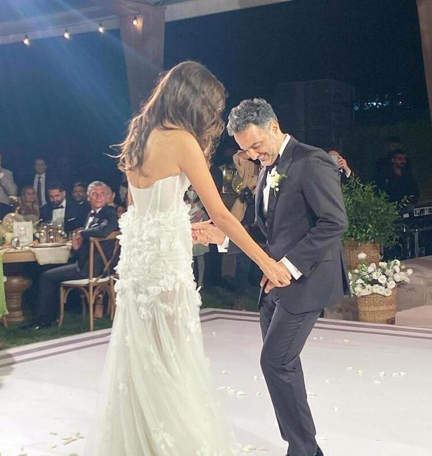 Arda Türkmen ve Melodi Elbirliler dünya evine girdi