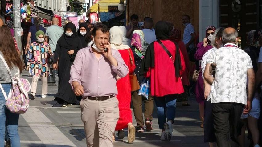 Hafta içi hafta sonu sokağa çıkma yasaklarıyla ilgili son dakika açıklaması! Resmen değişti, kötü haber geldi, birçok ilde...