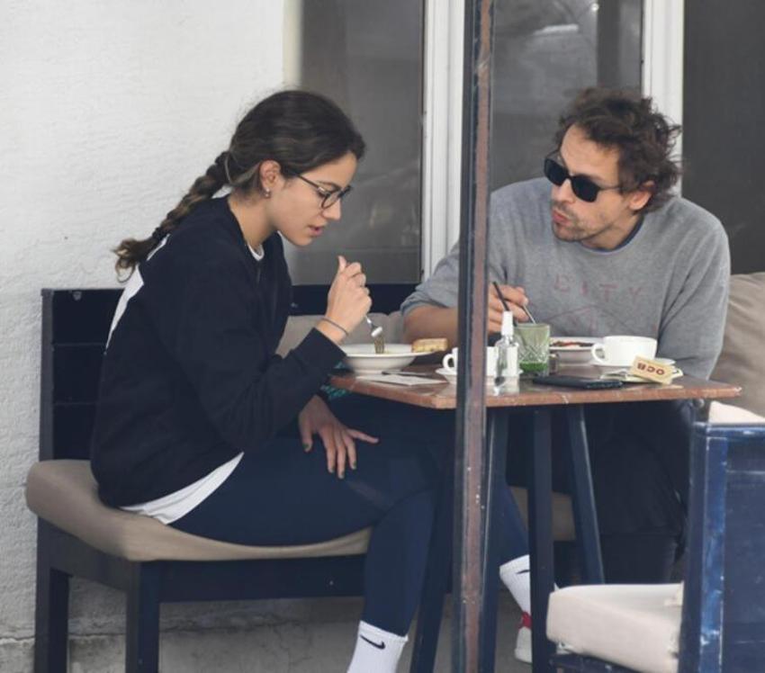 Metin Akdülger ve Cansu Akın ilk kez birlikte görüntülendi!