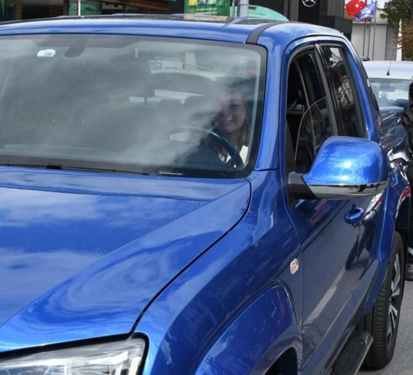 Ece Uslu'dan 'sete dönüş' sinyali