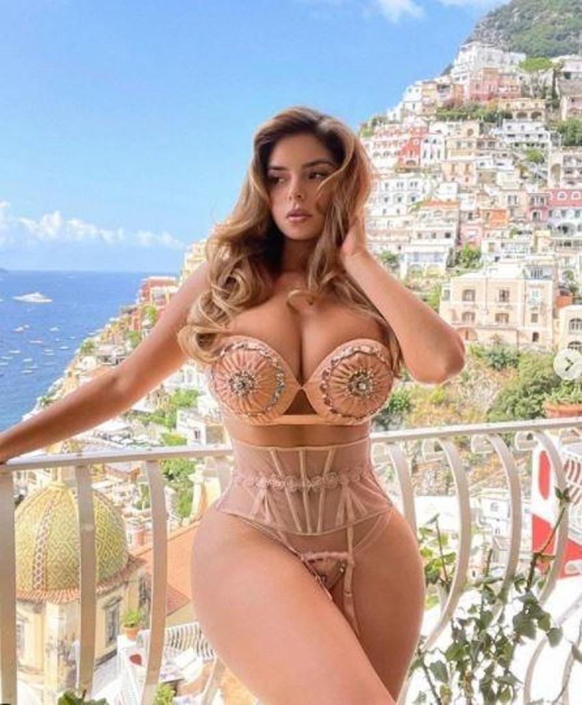 Demi Rose yine sosyal medyayı salladı! 'Giyinmeseydin...'