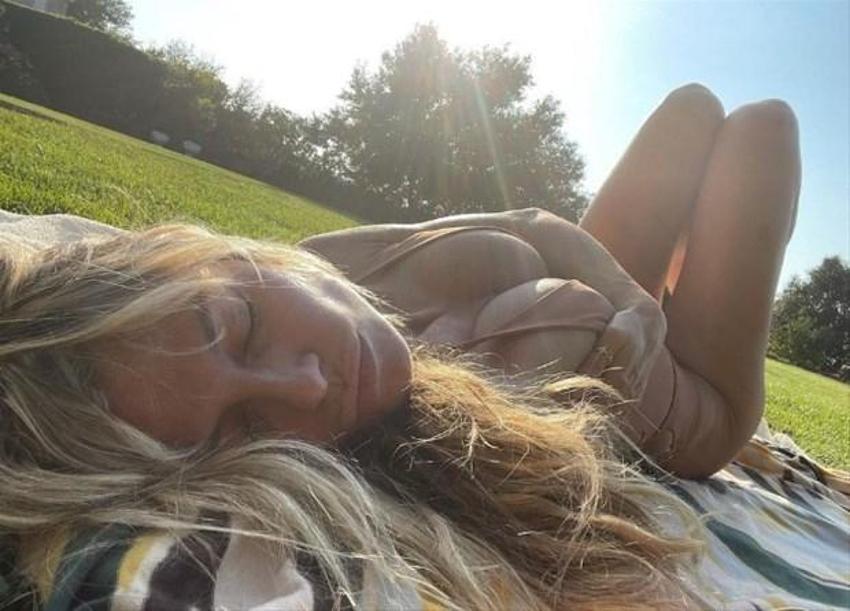 'Yatakta çılgınım' demişti, Heidi Klum bikinili pozuyla yakıp geçti!