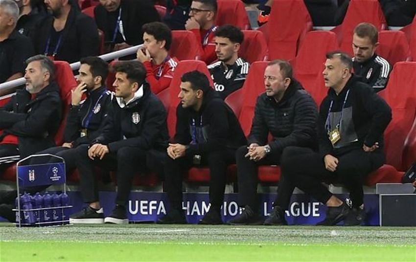Bütün scoutlar Johan Cruff'taydı! Ajax-Beşiktaş maçında Sergen Yalçın'ın iki yıldızına hayran kaldılar