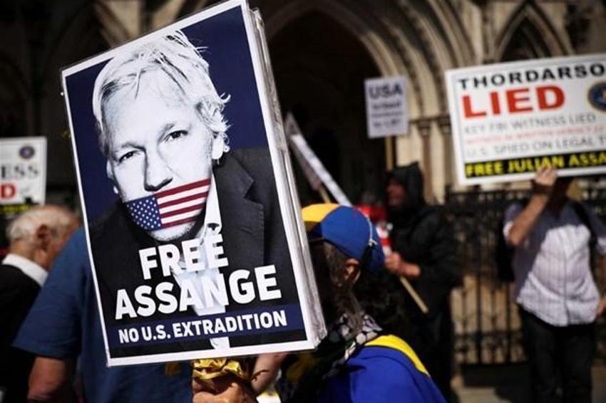 CIA'in skandal planı deşifre oldu! Rusya'nın Assange'ı kaçırmasına karşı Londra'da sokaklarında çatışma...