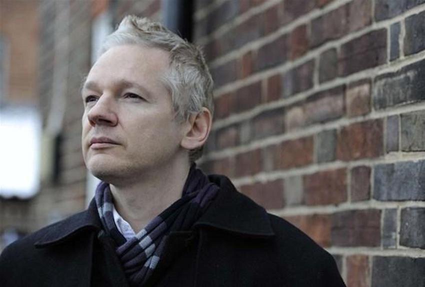 CIA'in skandal planı deşifre oldu! Rusya'nın Assange'ı kaçırmasına karşı Londra'da sokaklarında çatışma...