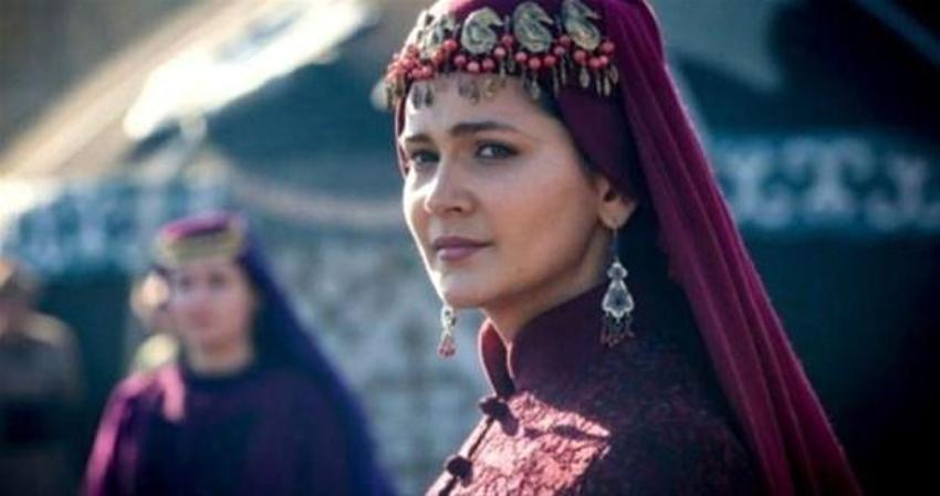 Gülsim Ali İlhan'ın annesini gören inanamıyor! 'Ablanız gibi'