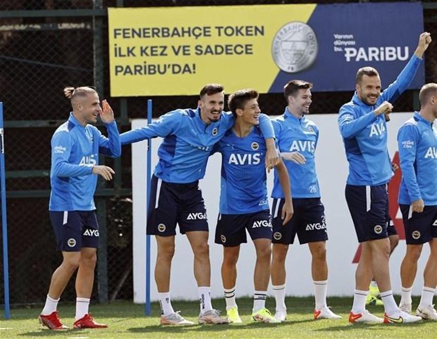 Ali Koç'a 'Mutlaka alınsın' demişti! Vitor Pereira'nın prensine Mehmet Demirkol'dan olay sözler! 'Vasatın altında'