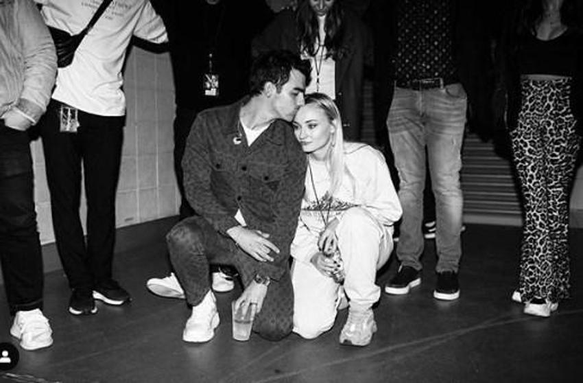 Sophie Turner ve Joe Jonas’ın malikanesinin fiyatı dudak uçuklattı!