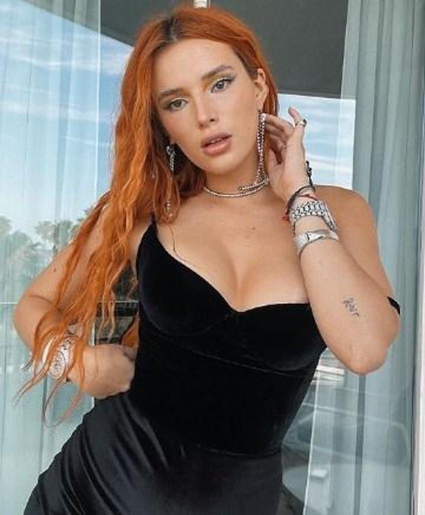 Bella Thorne sosyal medyayı sallıyor!