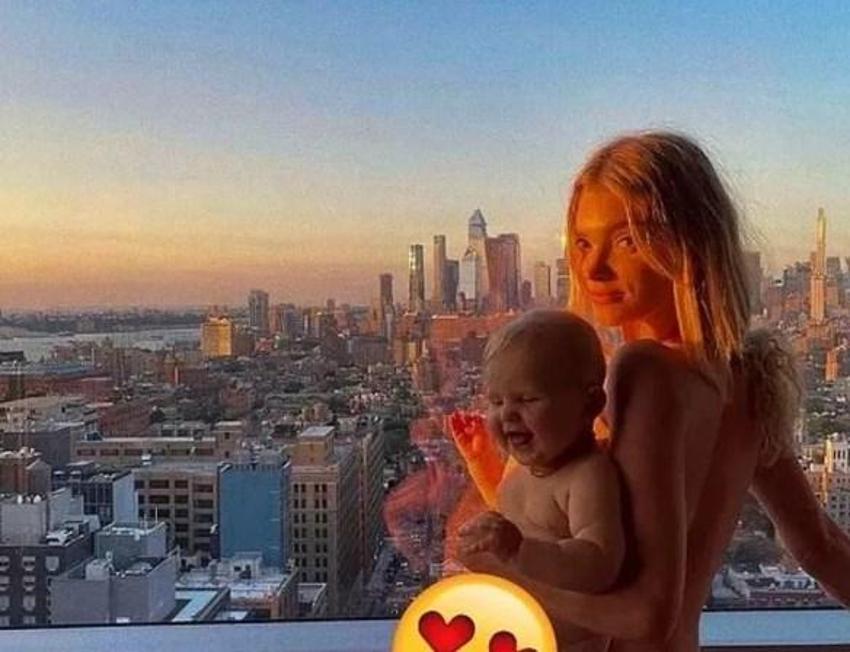 Ünlü manken Elsa Hosk'un bebeğiyle çıplak pozlar vermesi tepki çekti!