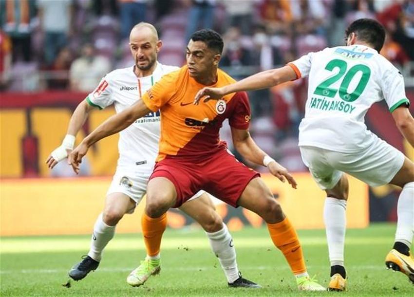 Galatasaray TT Stadı'nda Alanyaspor'a kaybetti tribünler iki futbolcuya dayanamadı! Önce ıslık sonra yuhalama...