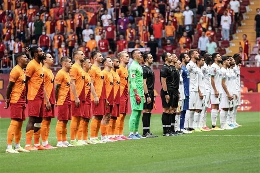 Galatasaray TT Stadı'nda Alanyaspor'a kaybetti tribünler iki futbolcuya dayanamadı! Önce ıslık sonra yuhalama...