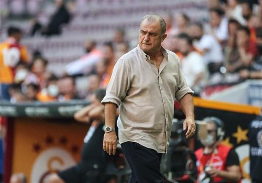 Galatasaray TT Stadı'nda Alanyaspor'a kaybetti tribünler iki futbolcuya dayanamadı! Önce ıslık sonra yuhalama...