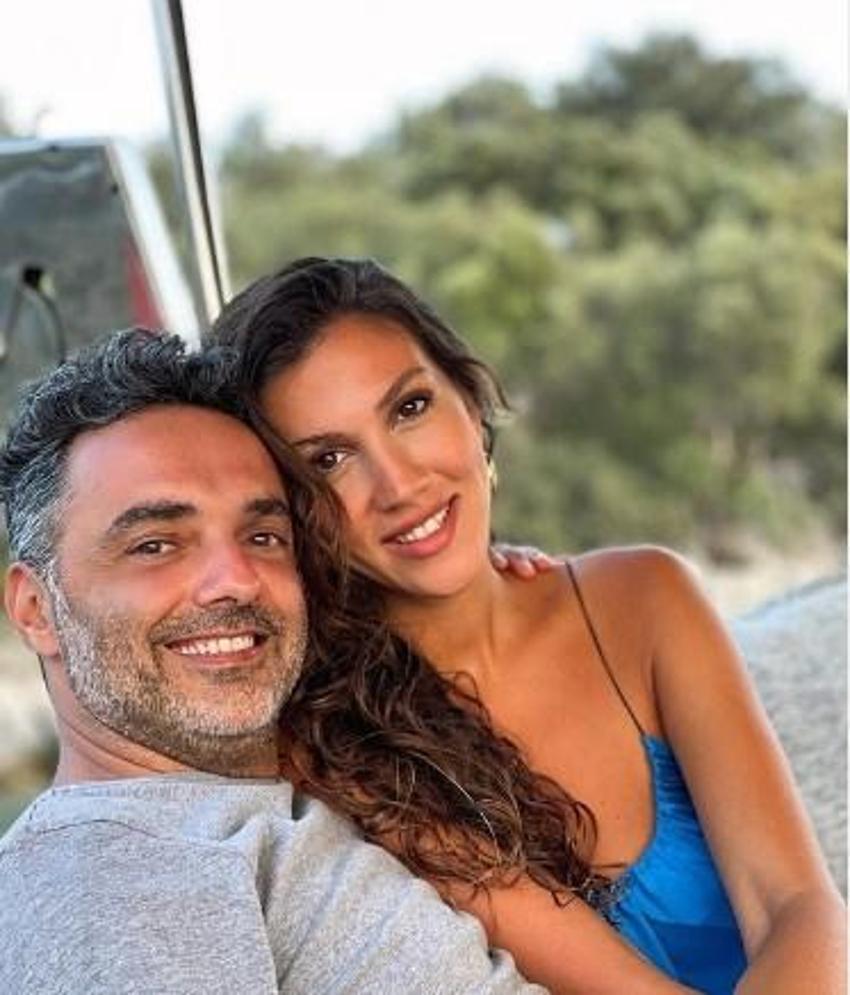 Arda Türkmen ile evlenecek olan Melodi Elbirliler bekarlığa veda etti!