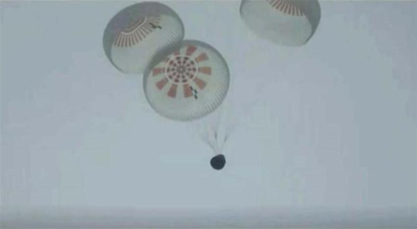 SpaceX'in "Crew Dragon" kapsülü dünyaya döndü! Tarihi anlar...