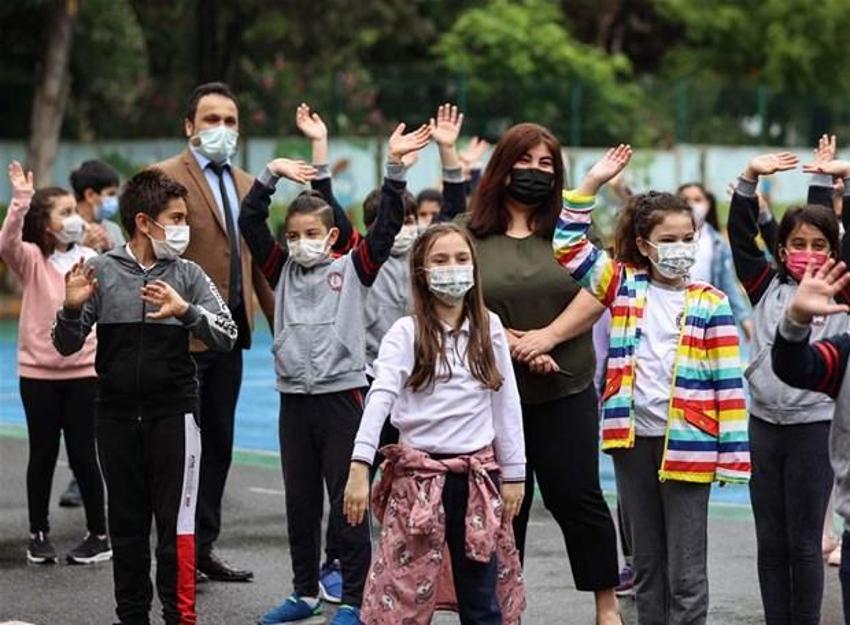 MEB harekete geçti  ve yeni kararı Bakan Özer duyurdu!  Hafta sonu eğitim...