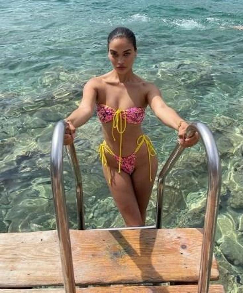 Shanina Shaik çıplak pozuyla olay oldu!