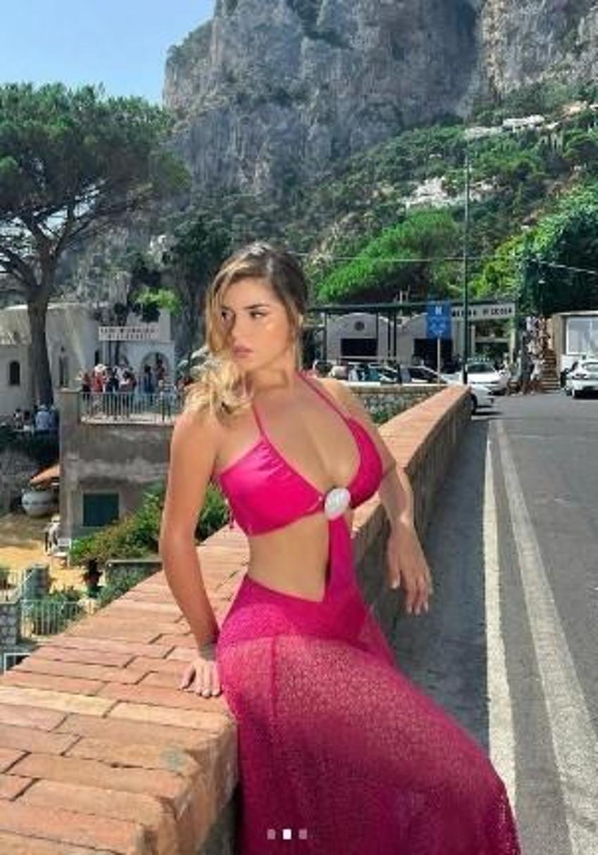 Demi Rose uçtu! Helikopter kombini nefes kesti