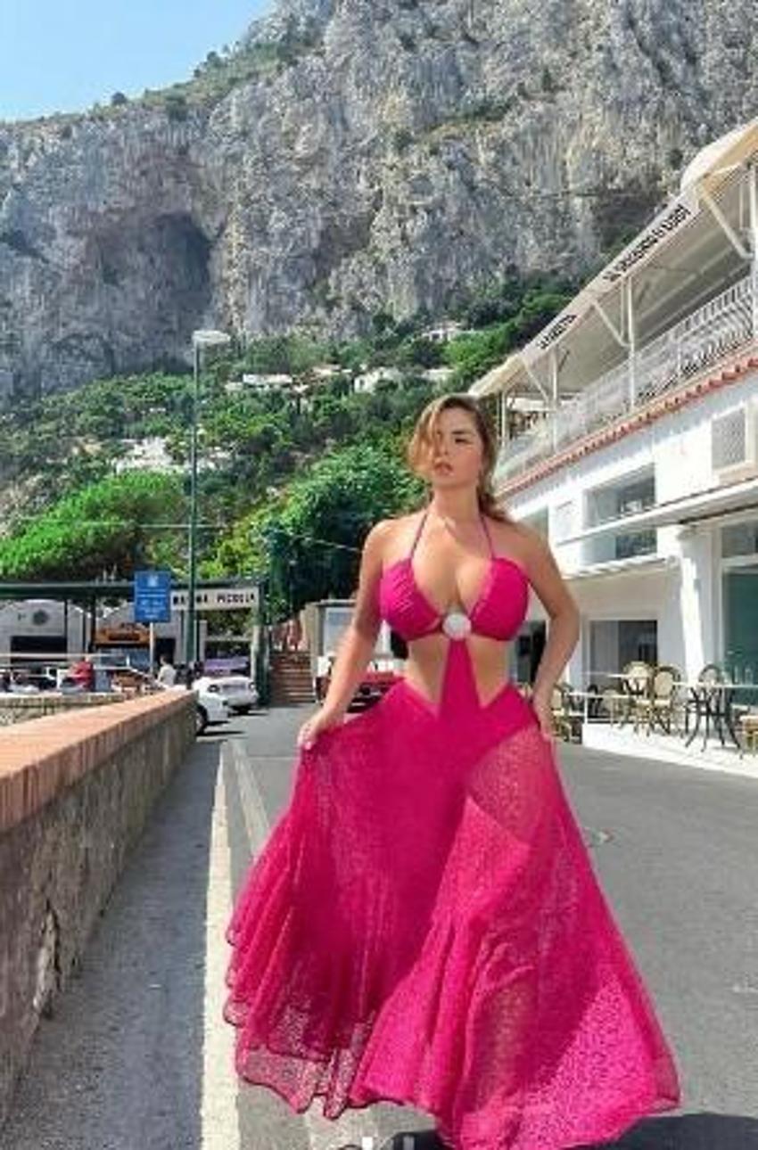 Demi Rose uçtu! Helikopter kombini nefes kesti
