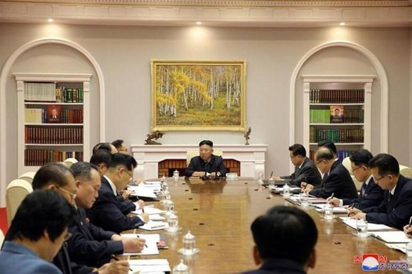 Dünya diken üstünde! Kuzey Kore yine yaptı! Füzeleri ateşledi