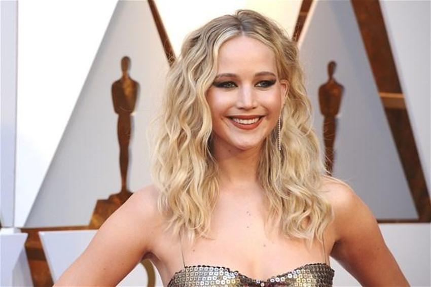 Jennifer Lawrence müjdeli haberi duyurdu! Anne oluyor