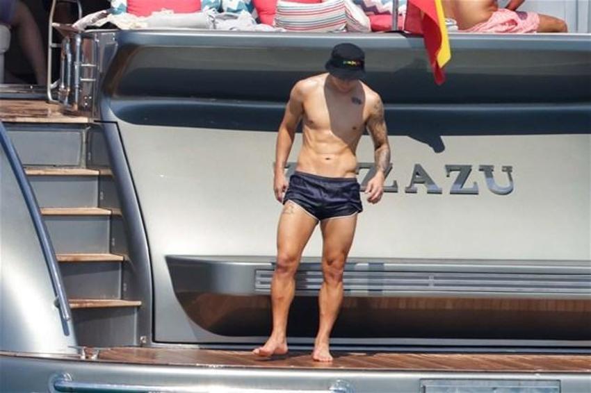 James Rodriguez'in İbiza tatili görüntüleri olay yarattı!
